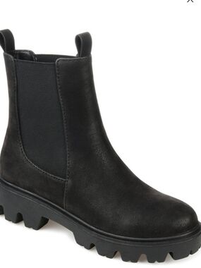Journee Collection NEW Black Chelsea Lug Ankle Boots Sz 8